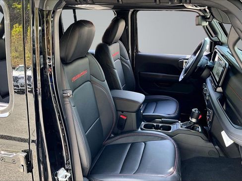 New 2026 Jeep Wrangler Unlimited Rubicon AWD/4WD image 9
