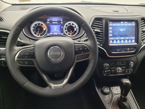 Used 2022 Jeep Cherokee Latitude Lux w/ Mopar Interior Package AWD/4WD image 22
