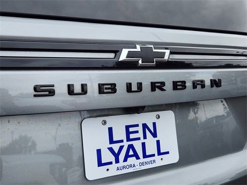 Used 2023 Chevrolet Suburban RST image 13