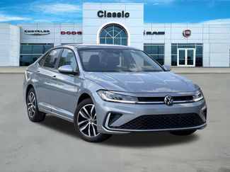 Used 2025 Volkswagen Jetta SE FWD video 1