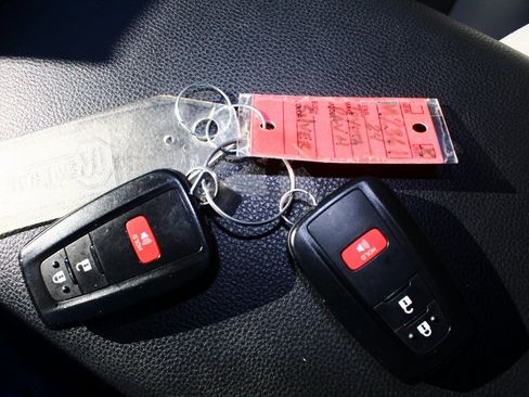 Used 2024 Toyota RAV4 XLE image 22