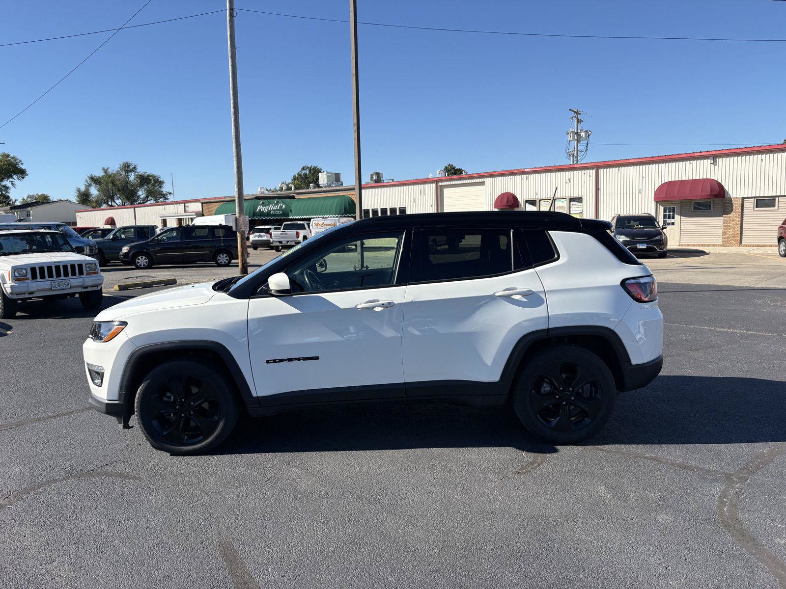 Used 2019 Jeep Compass Latitude FWD image 5