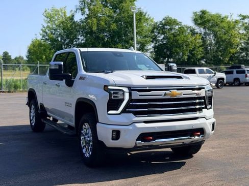 Used 2024 Chevrolet Silverado 3500 LTZ w/ LTZ Plus Package AWD/4WD image 3