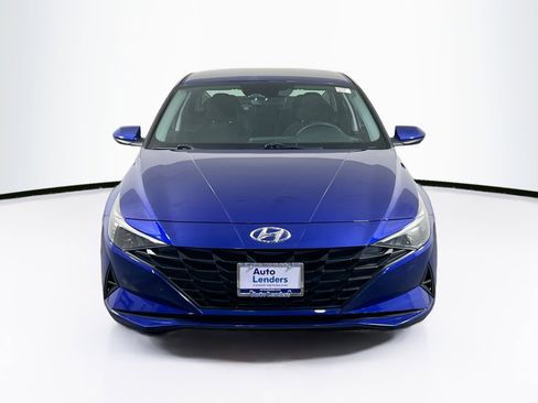Used 2023 Hyundai Elantra SEL image 2