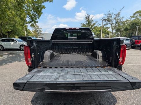 Used 2022 GMC Sierra 1500 Denali RWD image 12