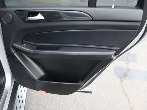 Used 2019 Mercedes-Benz GLS 450 4MATIC image 38