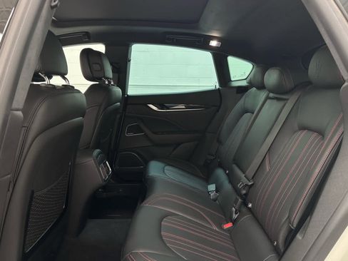 Used 2023 Maserati Levante GT AWD/4WD image 15