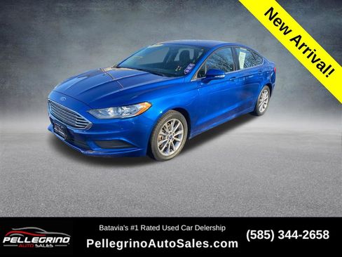Used 2017 Ford Fusion SE w/ Fusion SE Technology Package image 1