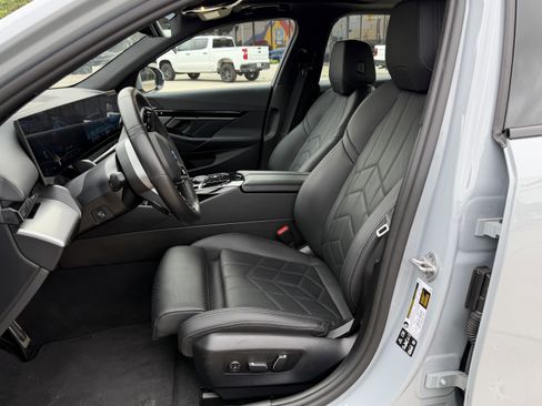 Used 2026 BMW 530i xDrive image 19