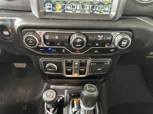 Used 2023 Jeep Wrangler Unlimited Sahara w/ Cold Weather Group AWD/4WD image 23