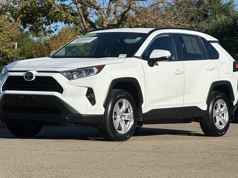 Used 2020 Toyota RAV4 XLE w/ All Weather Liner Package FWD image 8