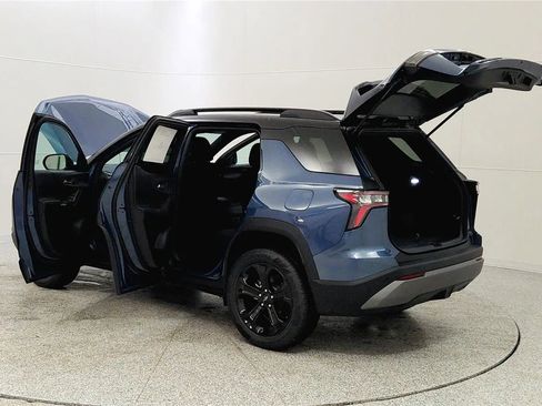 New 2026 Chevrolet Equinox LT w/ Midnight Edition image 11