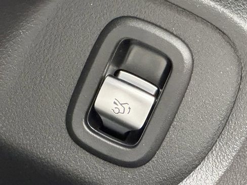 New 2026 Mercedes-Benz CLE 300 4MATIC Cabriolet image 12