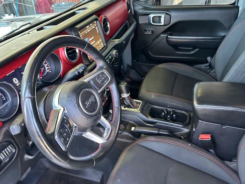 Used 2022 Jeep Gladiator Rubicon w/ Trailer Tow Package AWD/4WD image 10