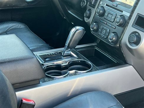 Used 2017 Ford Expedition Limited image 13