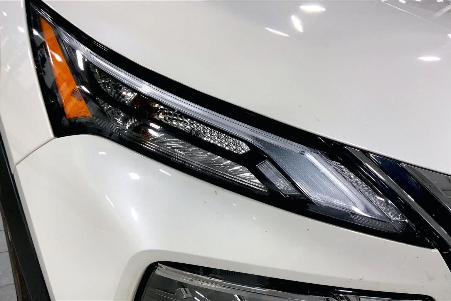 Used 2023 Nissan Rogue SL AWD/4WD image 28