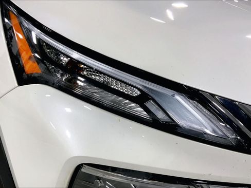 Used 2023 Nissan Rogue SL AWD/4WD image 28
