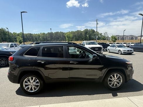 Used 2016 Jeep Cherokee Sport w/ Cold Weather Group AWD/4WD image 7