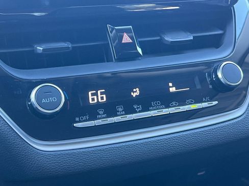 Certified 2024 Toyota Corolla LE image 24