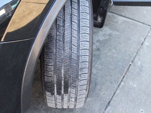 Used 2015 Nissan Rogue S image 12