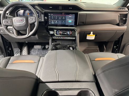 New 2026 GMC Sierra 1500 AT4 w/ AT4 Premium Package AWD/4WD image 17