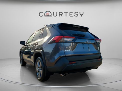 Used 2024 Toyota RAV4 XLE image 3