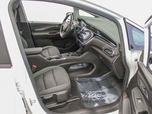 Used 2023 Chevrolet Bolt LT w/ Driver Confidence Package FWD image 22