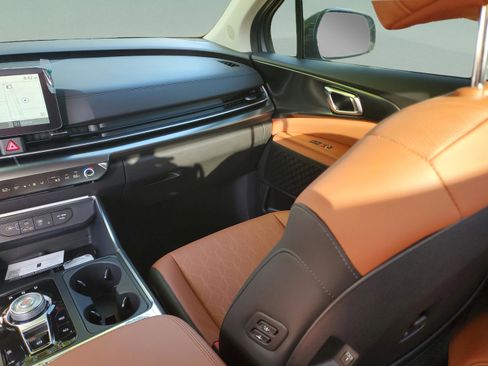 New 2026 Kia Carnival SX image 14