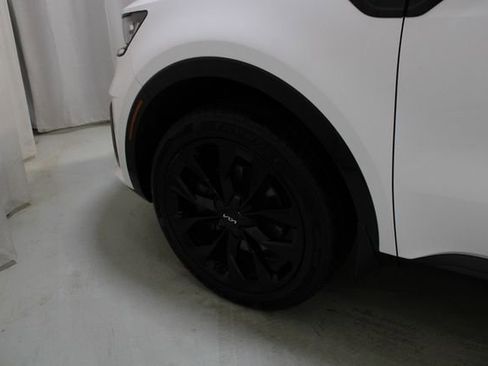 Used 2023 Kia Sorento SX image 31