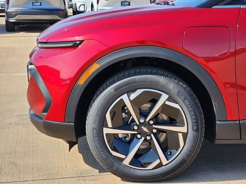 New 2026 Chevrolet Equinox EV LT image 14