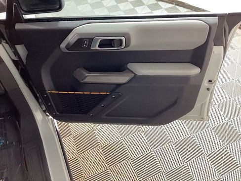 Used 2022 Ford Bronco Badlands image 11