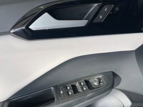 New 2026 Volkswagen Taos S image 7