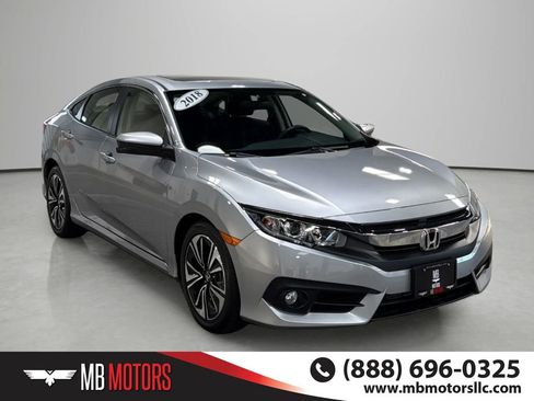 Used 2018 Honda Civic EX-T image 2