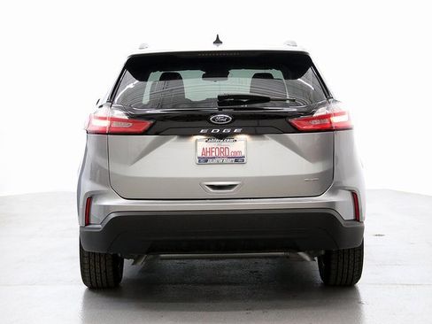 New 2024 Ford Edge SE image 7
