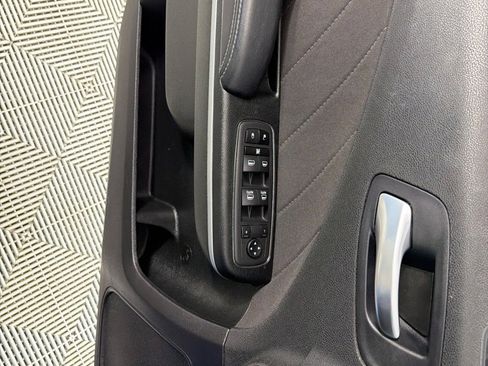 Used 2023 Dodge Charger SXT RWD image 11