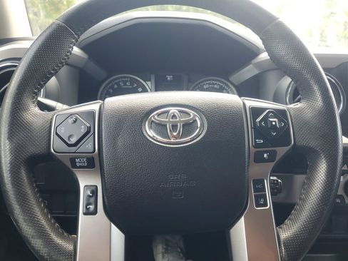 Used 2022 Toyota Tacoma SR5 w/ Technology Package image 18