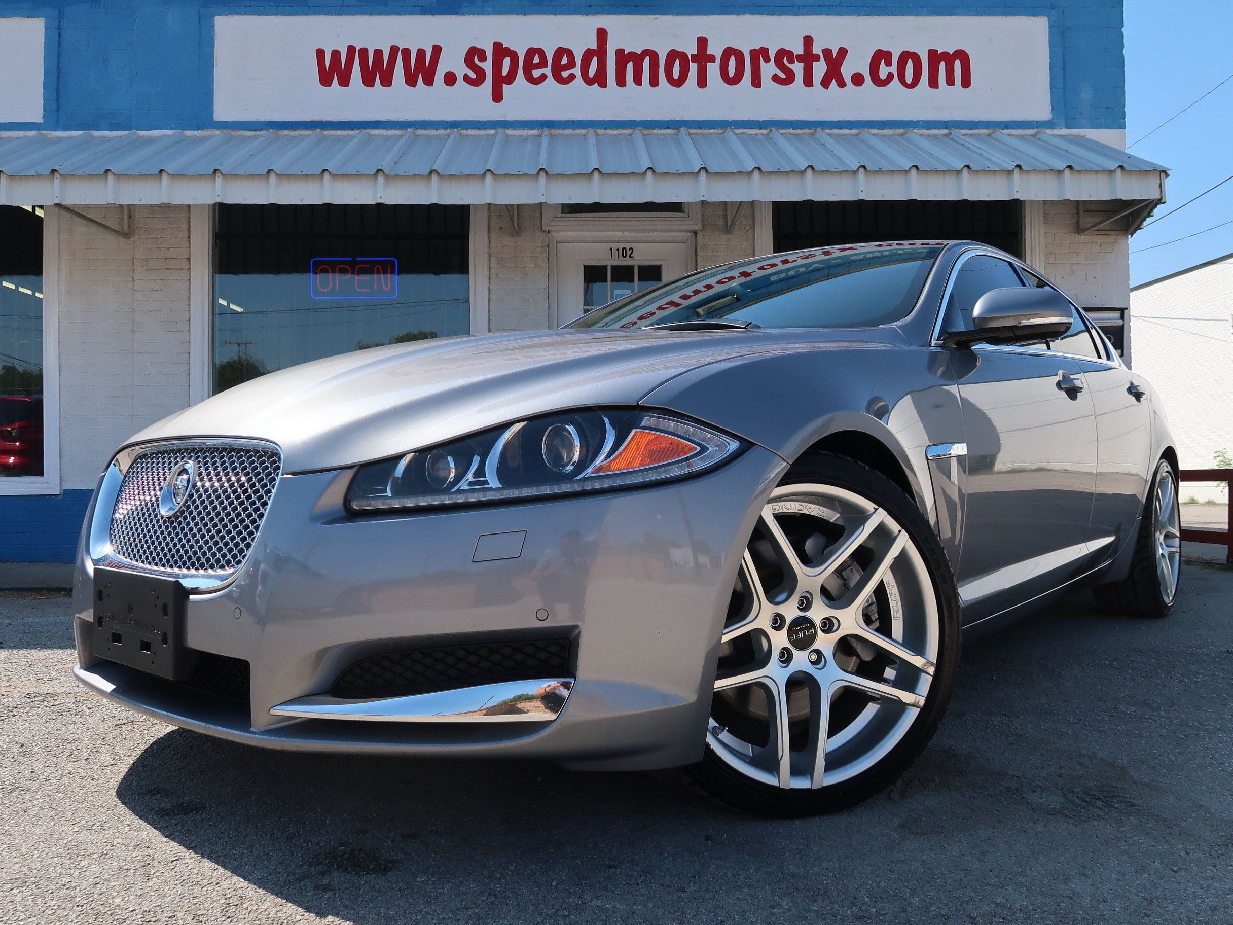 Used 2012 Jaguar XF Portfolio RWD image 1