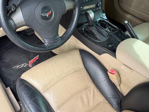 Used 2008 Chevrolet Corvette Coupe w/ Preferred Equipment Group RWD image 7
