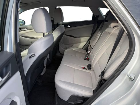 Used 2019 Hyundai Tucson Sport image 16