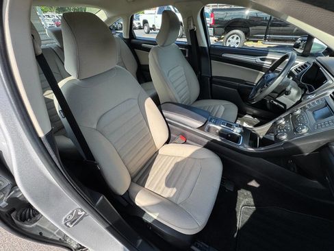 Used 2018 Ford Fusion S FWD image 10