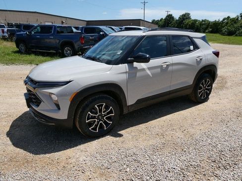 New 2026 Chevrolet TrailBlazer ACTIV w/ Convenience Package AWD/4WD image 8