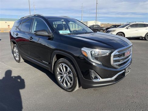 Used 2019 GMC Terrain SLT image 2
