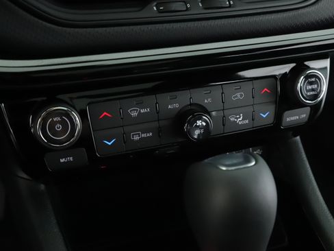 New 2026 Jeep Compass Limited w/ Sun, Sound & Navigation Group image 16