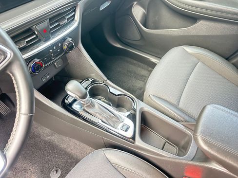 Used 2025 Buick Encore GX Preferred image 41