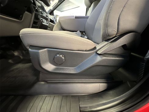 Used 2020 Ford F150 XLT w/ Heavy-Duty Payload Package image 12