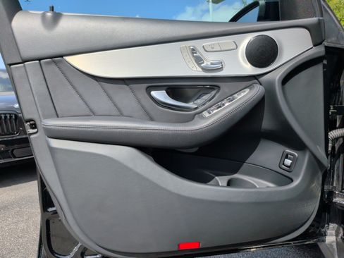 Used 2022 Mercedes-Benz GLC 300 image 27