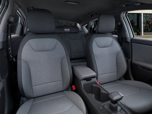New 2026 Kia K4 LXS image 15