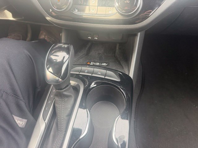 Used 2025 Buick Envista Sport Touring w/ Convenience I Package FWD image 15