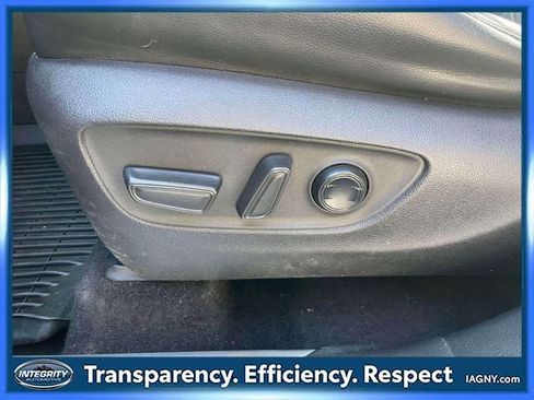 Used 2021 Toyota Highlander Platinum image 19