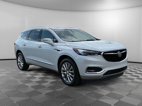 Used 2020 Buick Enclave Premium w/ Sun and Sites Package FWD image 2